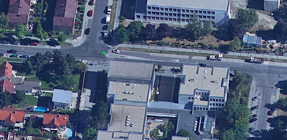 Das Mädchen (9) wurde am Schulweg von einem Pkw erfasst.