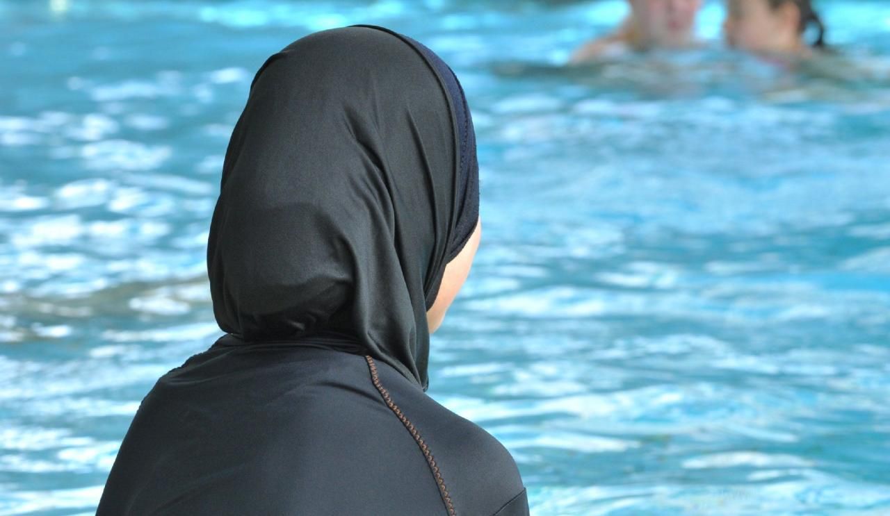 Heute.at - Burkini-Verbot trifft Schwimmunterricht