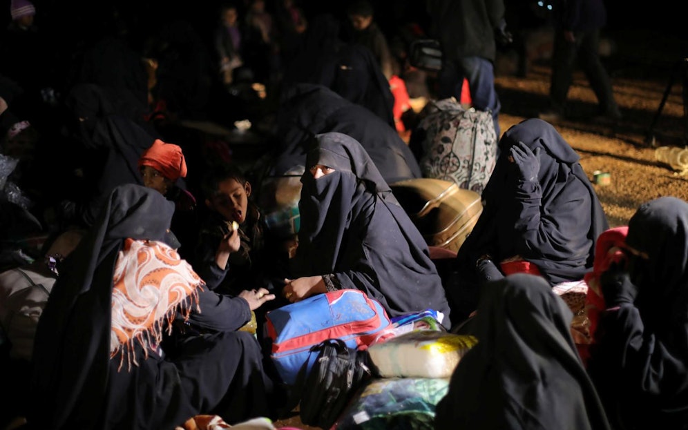 Nach dem Fall der letzten IS-Enklave in Syrien befinden sich Tausende Frauen und Kinder aus aller Welt in kurdischer Haft. Auch Maria G. mit ihren Kindern.