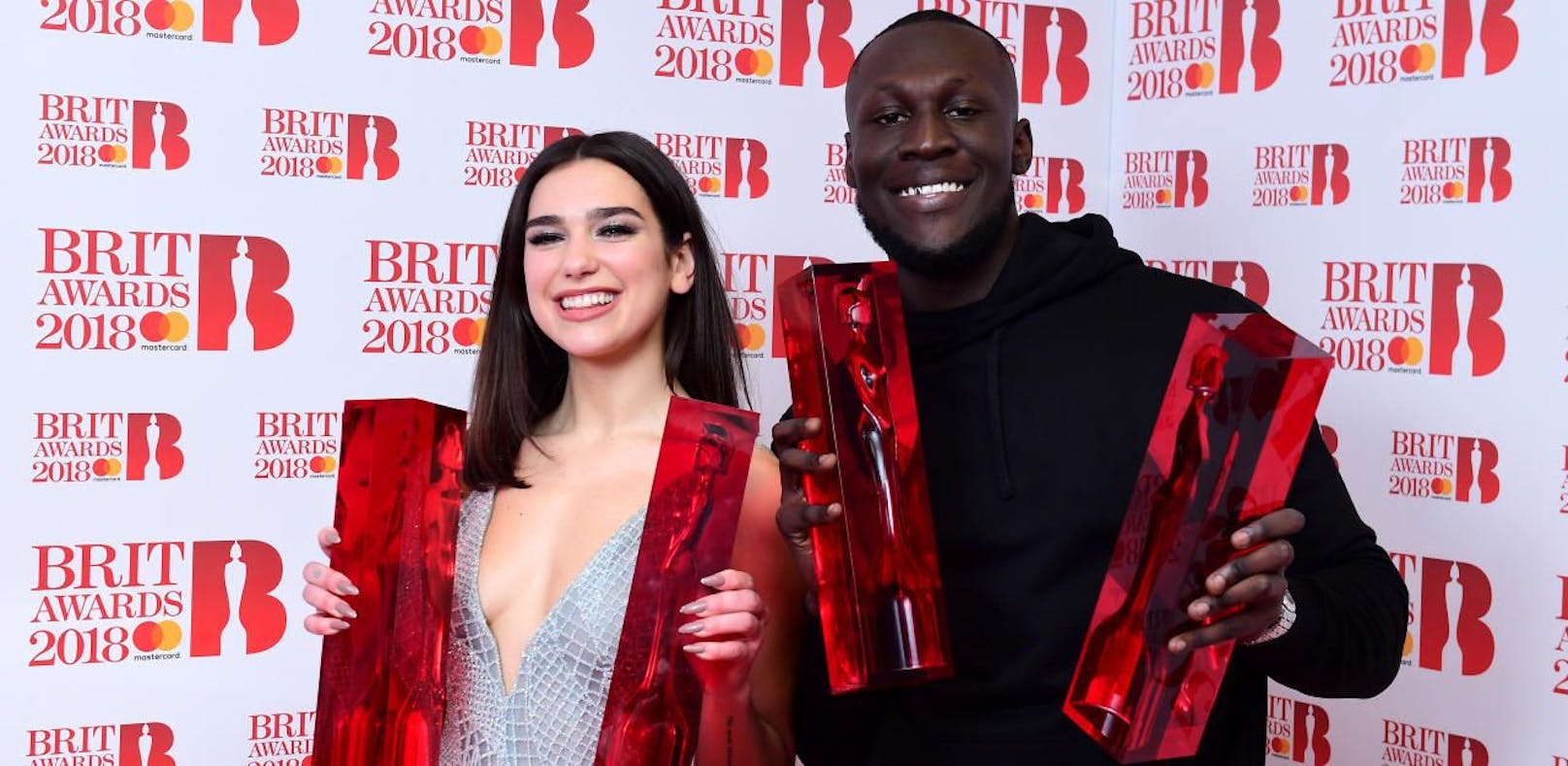 Dua Lipa und Stormzy räumen bei Brit Awards ab
