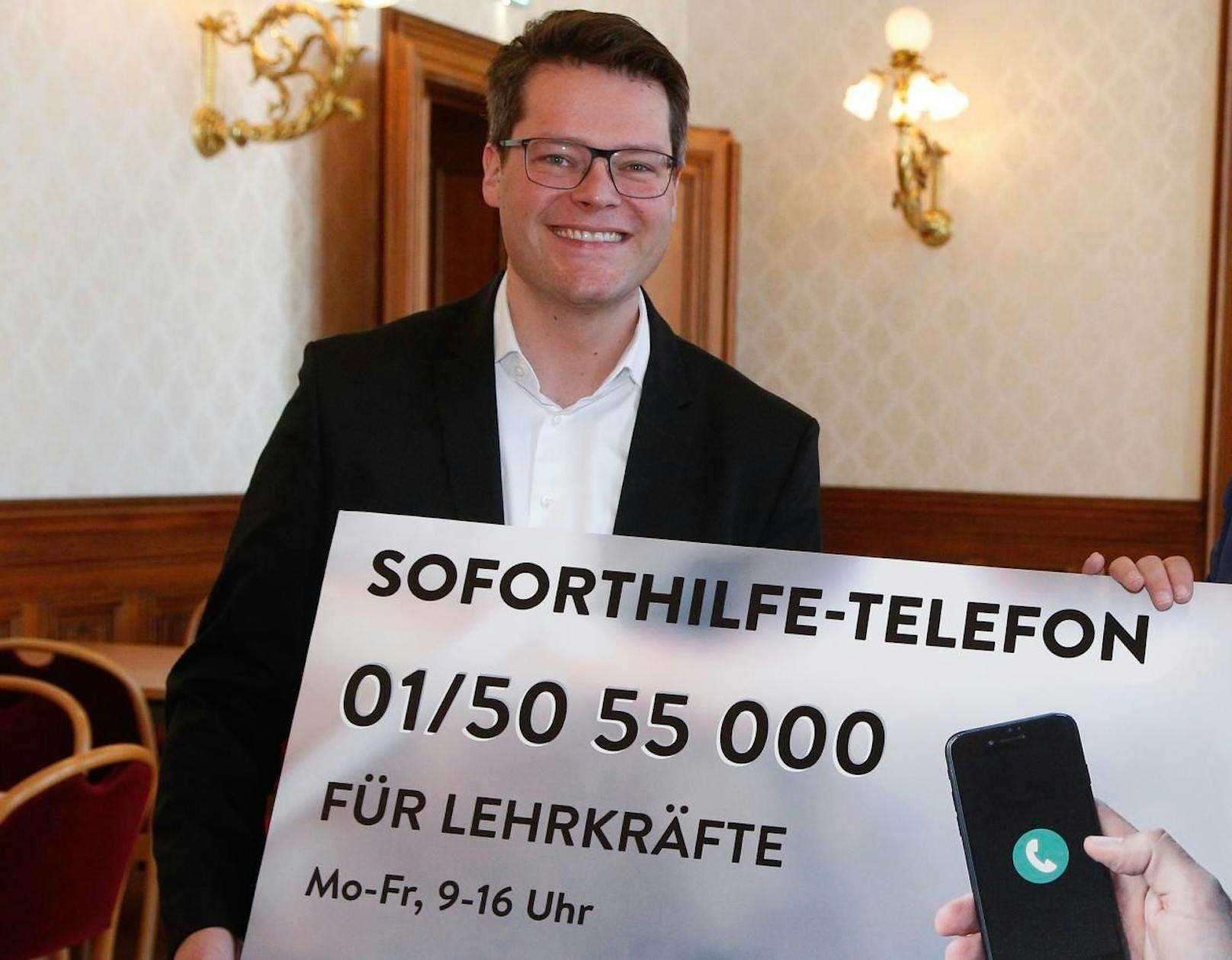 Bildungsstadtrat Jürgen Czernohorszky (SPÖ): Bisher 14 Anrufe bei der Soforthilfe-Hotline.