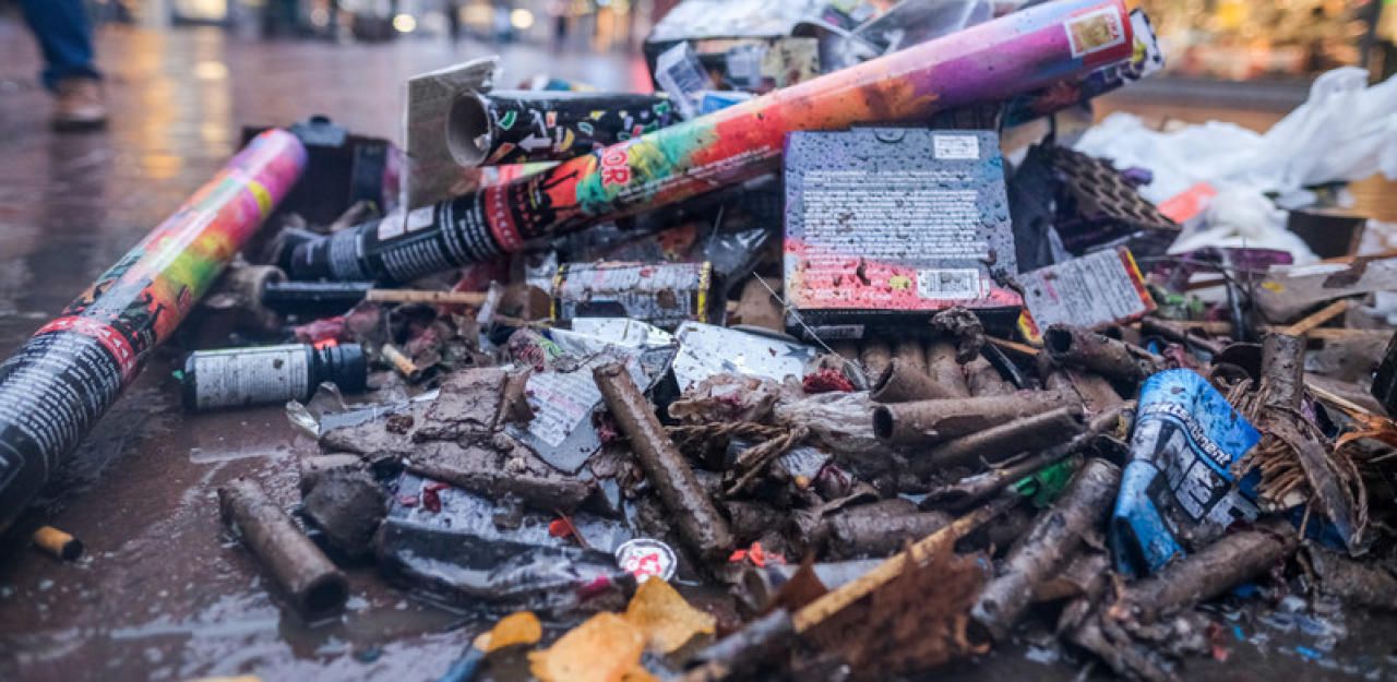 Heute.at - Gemeinde zahlt pro Stück Silvesterabfall 10 Cent