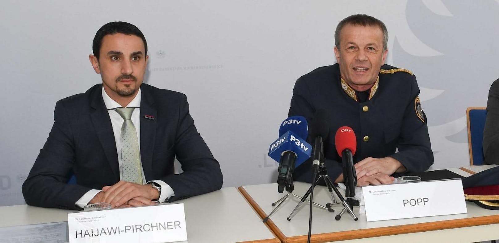 Haijawi-Pirchner und Popp bei der Pressekonferenz.