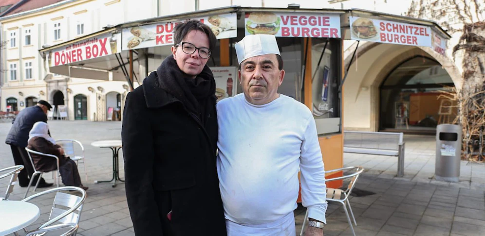 Tanja Windbüchler-Souschill mit Ali Turgut in Wr. Neustadt.