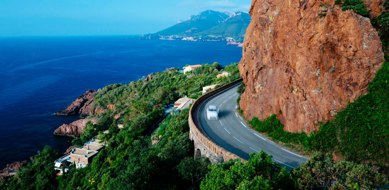 Was bei der Fahrt in den Urlaub ins Auto gehört - Reisen | heute.at