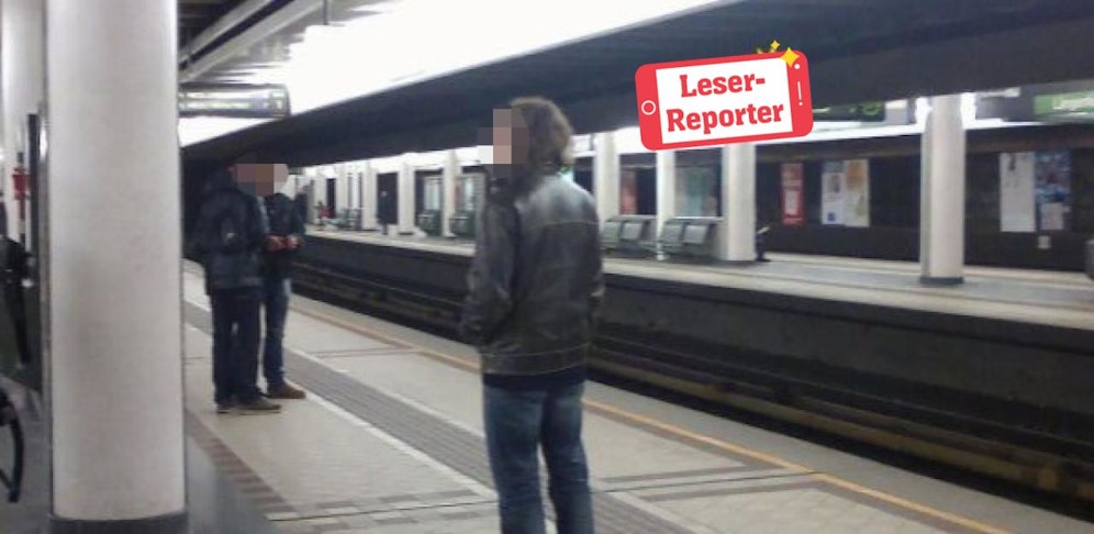 Der stadtbekannte Stalker wurde von zwei Männern wüst beschimpft. 