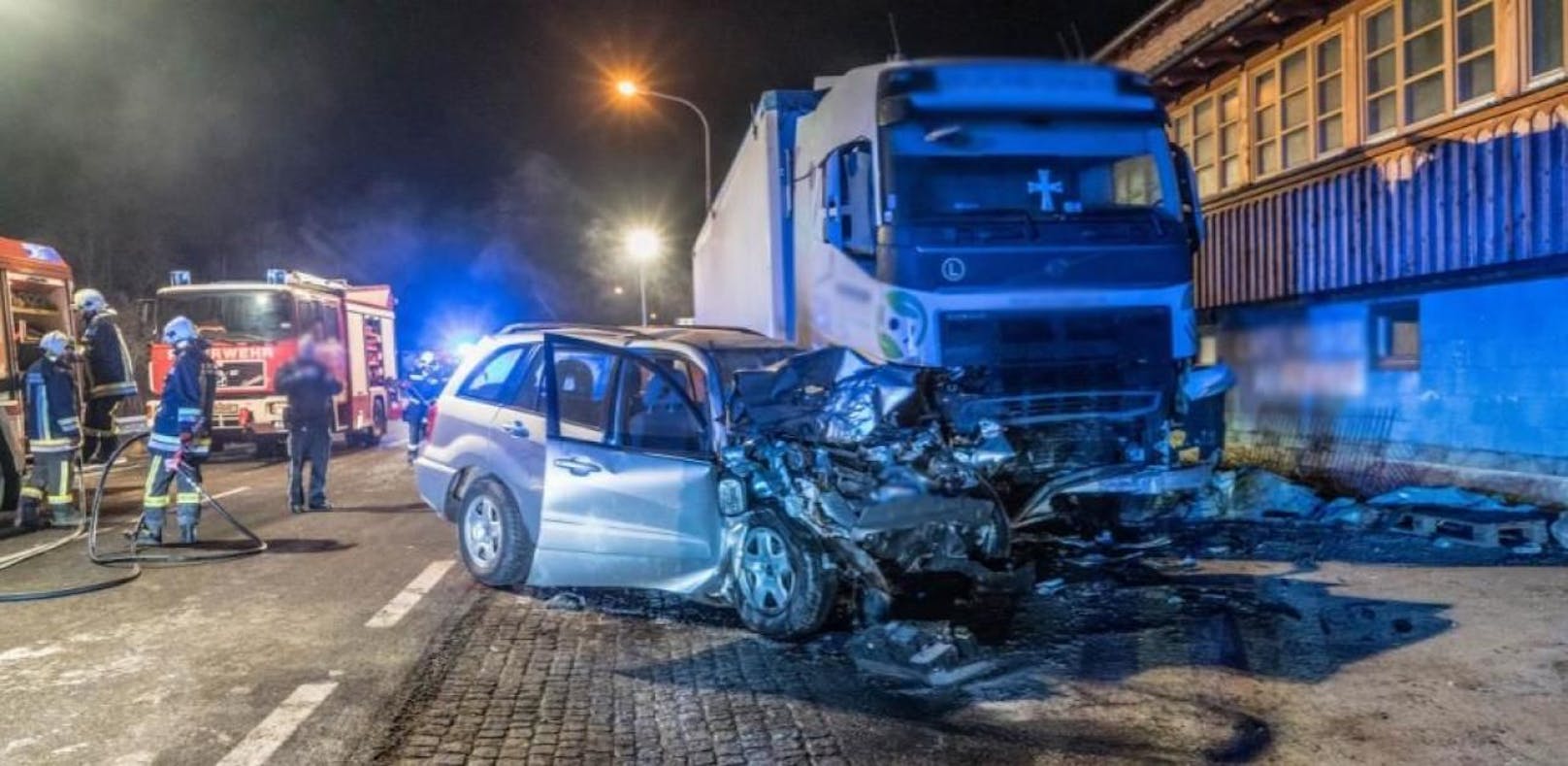 Schon am 1. Jänner dieses Jahres war es auf der B54 im Bezirk Neunkirchen zu einem tödlichen Verkehrsunfall in NÖ gekommen.