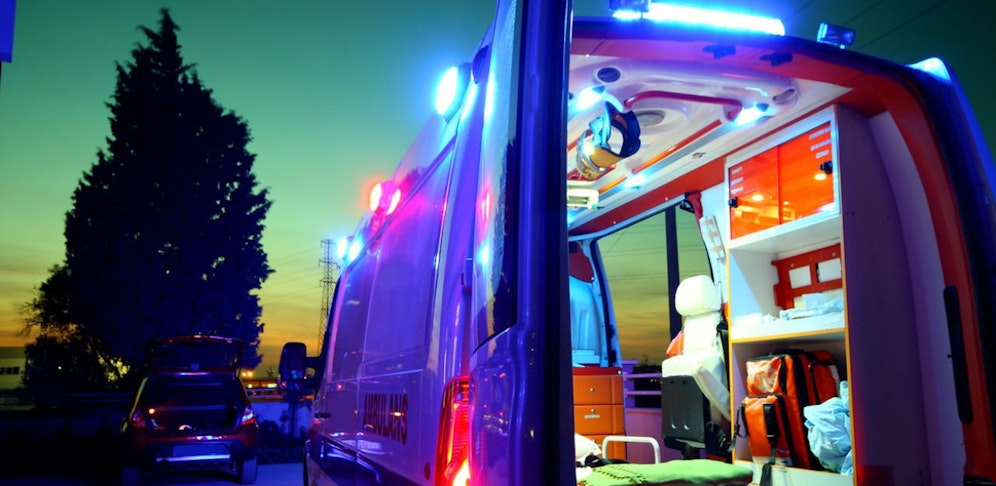 Der Mann wurde von der Rettung ins Spital gebracht