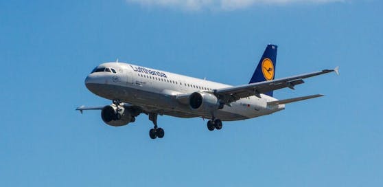 Lufthansa verlangt eine verpflichtende Impfung für deutsches Flugpersonal.