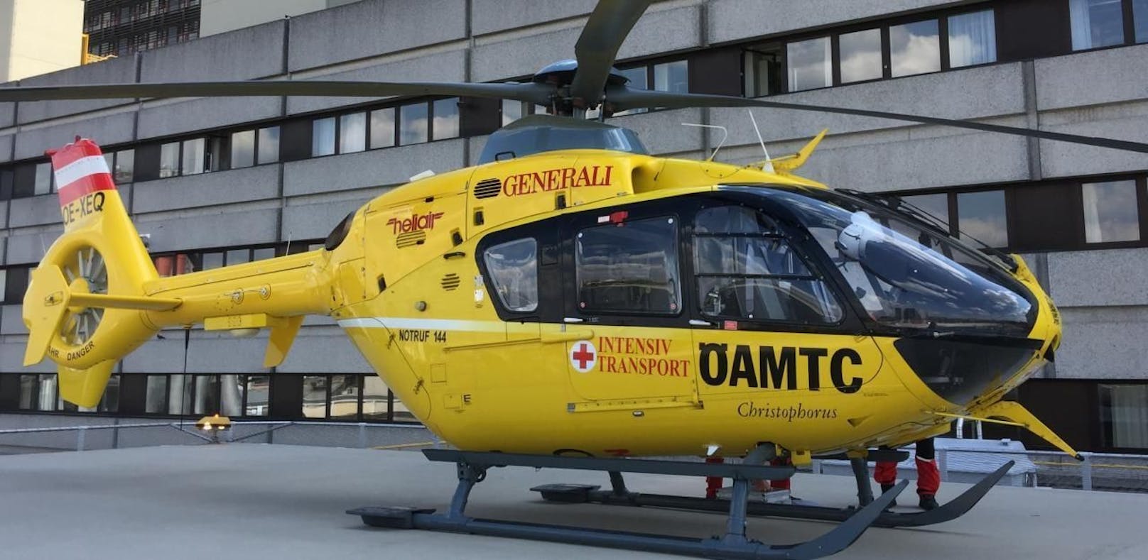 Das Mädchen (3) wurde mit schweren Verbrennungen mit dem Rettungshubschrauber ins Krankenhaus nach Graz geflogen (Symbolfoto).