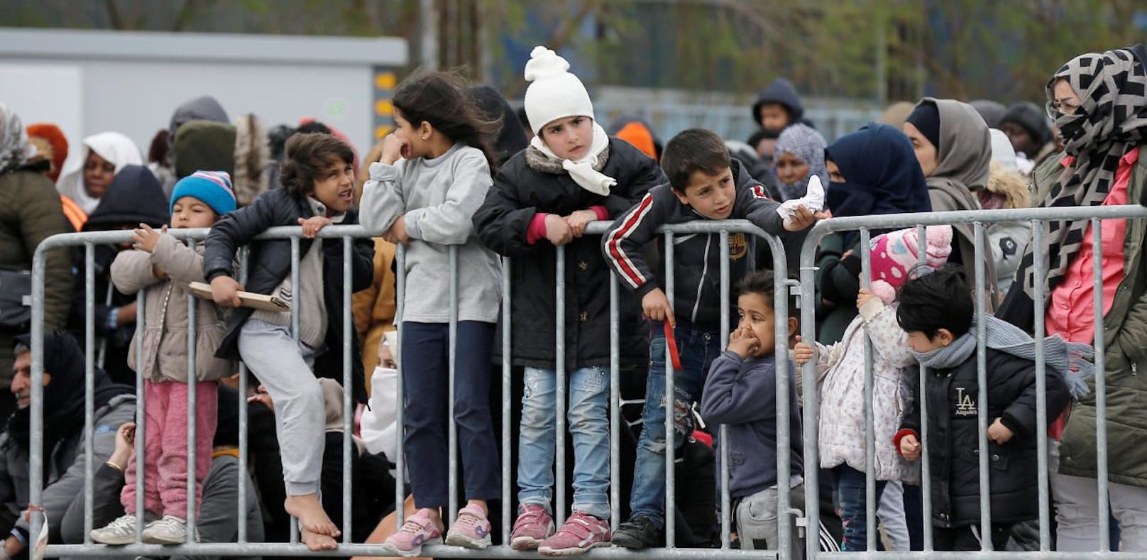 Corona: Evakuierung der EU-Flüchtlingslager gefordert