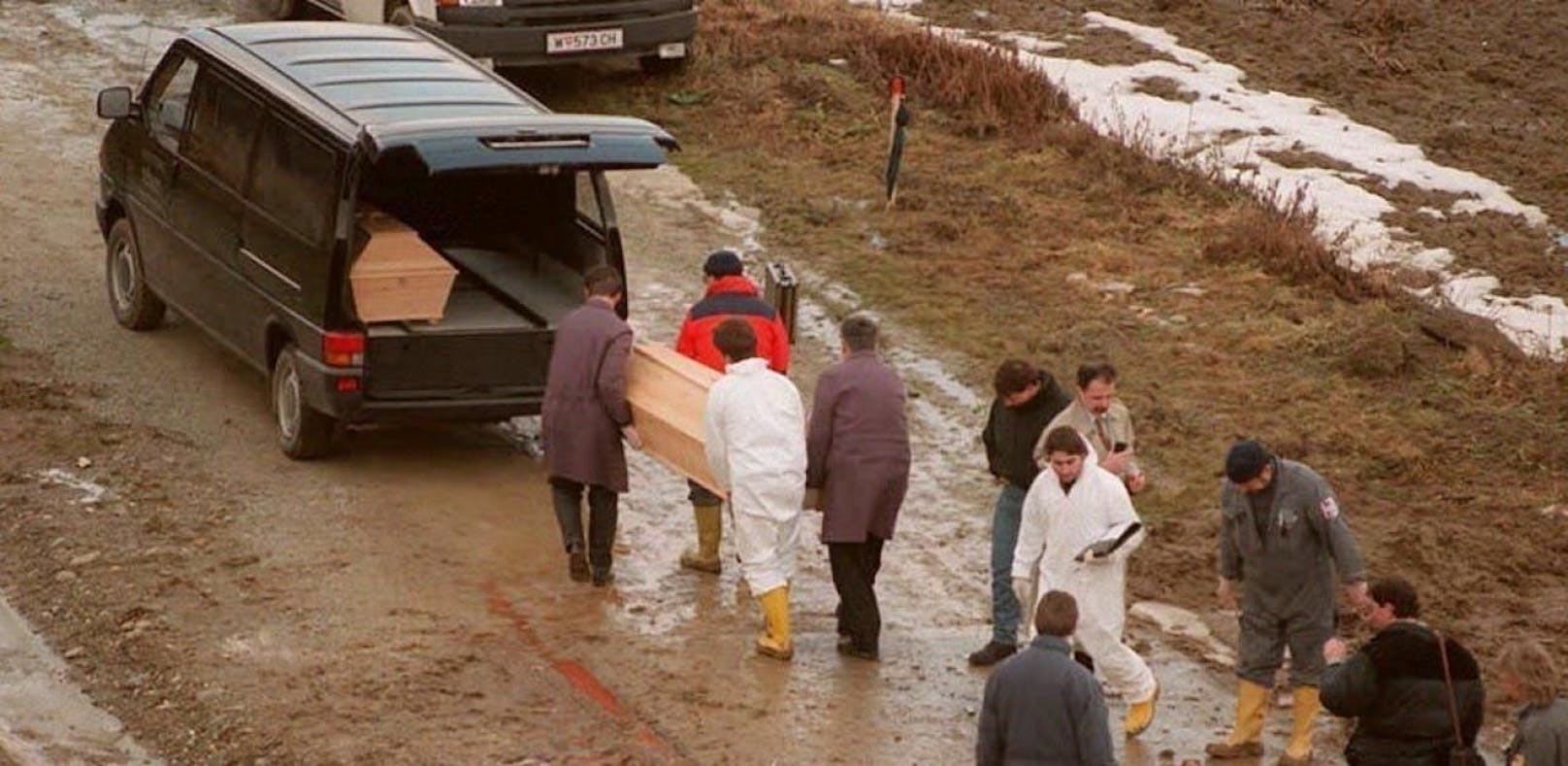 Vier Roma der Siedlung in Oberwart kamen bei einem Rohrbomben-Attentat 1995 ums Leben.