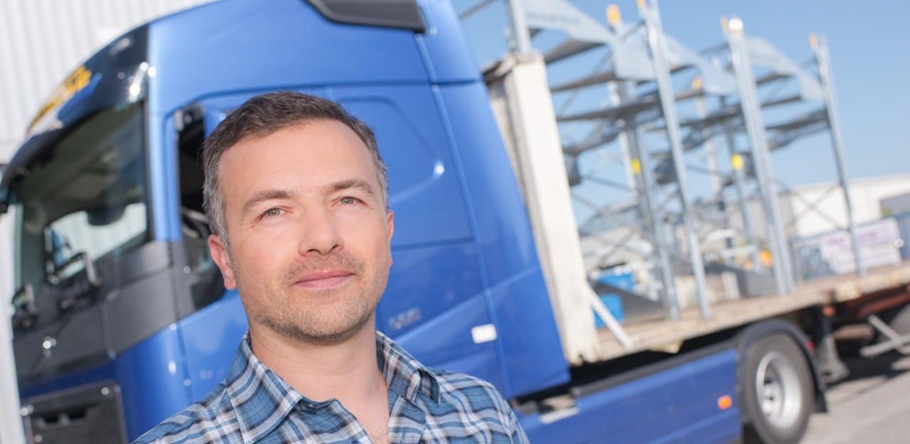 Lkw-Fahrer erhielt rund 10.000 Euro Abfertigung nach Kampf vor Gericht.