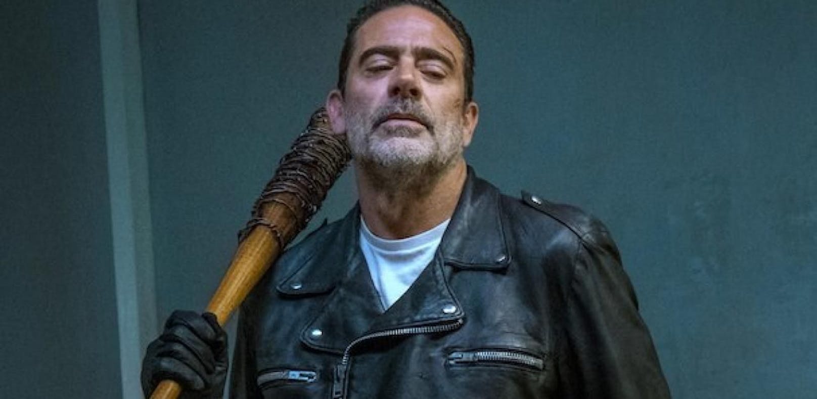 Szenen wie aus &quot;The Walking Dead&quot; Ein Verdächtiger drohte mehreren Personen mit einem mit Stacheldraht umwickelten Baseballschläger. Einen solchen benutzt die Serienfigur Negan und nennt die Waffe Lucille.