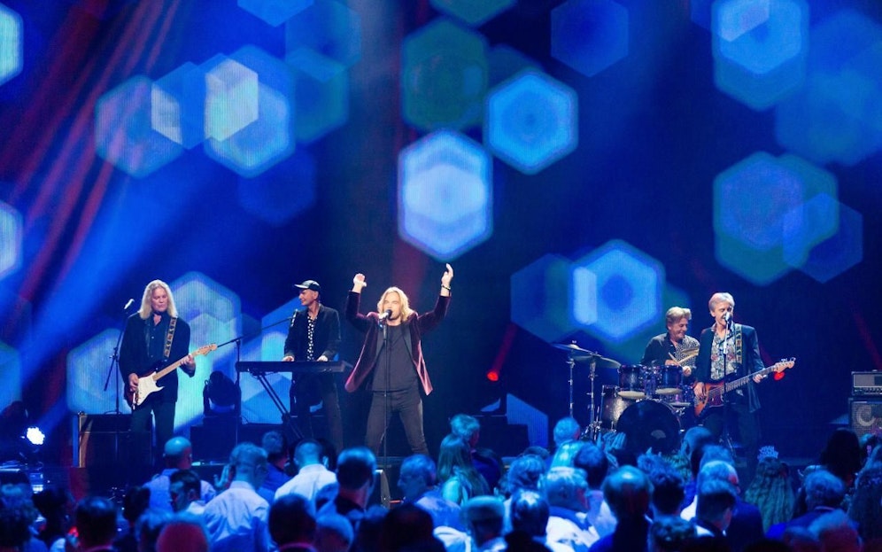 Wegen "Verfehlungen des örtlichen Veranstalters" (dabei handelt es sich um die Agentur, gegen deren Geschäftsführer jetzt ermittelt wird) sagte die Augsburger Konzertagentur der Schlager-Band Münchener Freiheit das Konzert in Wels ab.