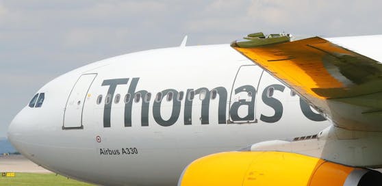 In einer Thomas-Cook-Maschine rastete die 30-jährige Britin Natasha Allen völlig aus.