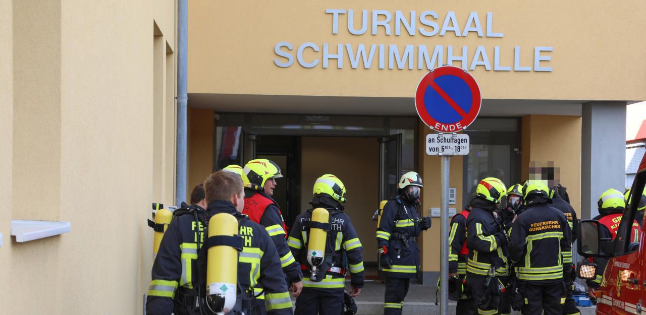 Heute.at - Feuerwehreinsatz wegen Gas-Alarm in Volksschule