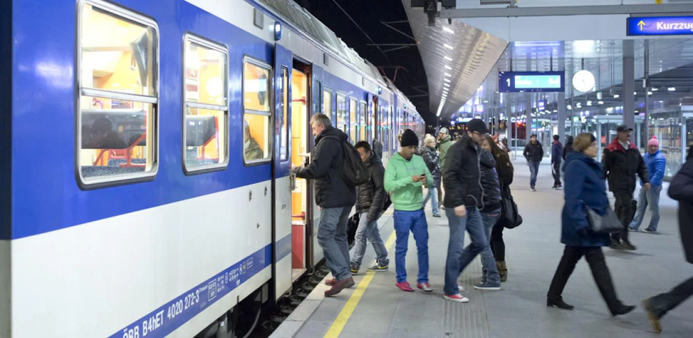 Der Obdachlose schlief in der S-Bahn, ehe es blutig wurde.