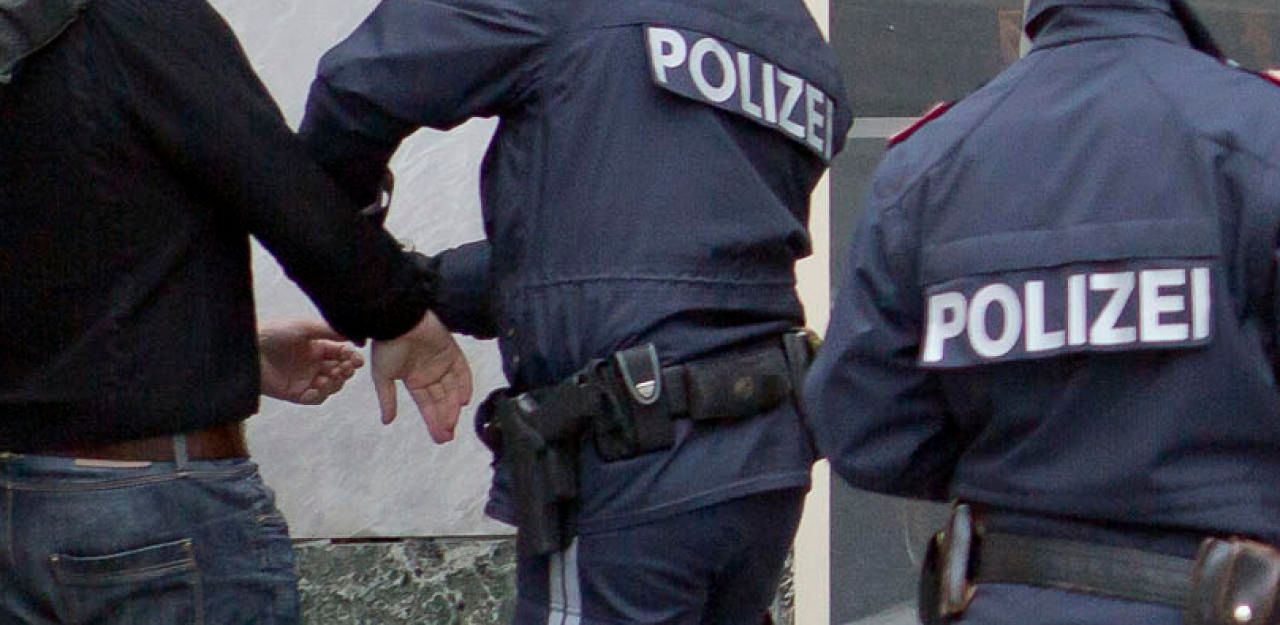 Heute.at - 36-Jährige nach Bluttat in kritischem Zustand