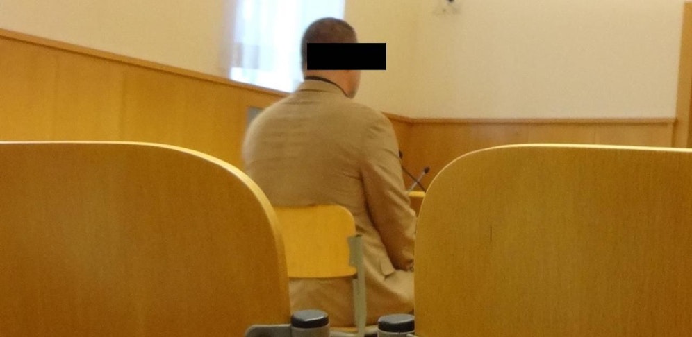 Der Angeklagte vor Gericht                     