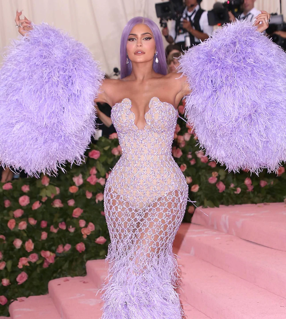 Kylie Jenner ist eine wahre Verwandlungskünstlerin. Ihr Museum wird Fans in abstrakte Beauty-Welten entführen. 