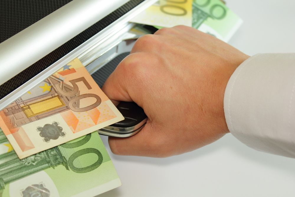 Manager-Gehälter steigen deutlich - News | heute.at