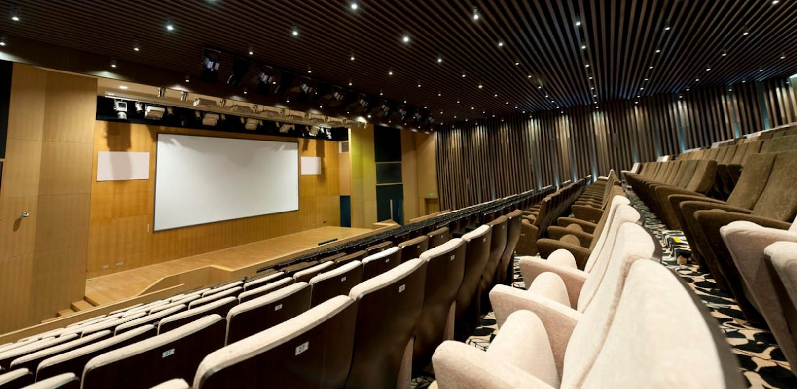 Am 18. April wurde in Saudiarabiens Hauptstadt Riad das erste Kino eröffnet