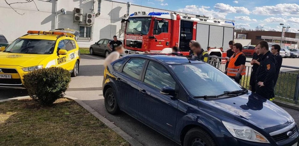 Die Mutter hatte das Baby versehentlich samt Schlüssel im Auto eingesperrt. 