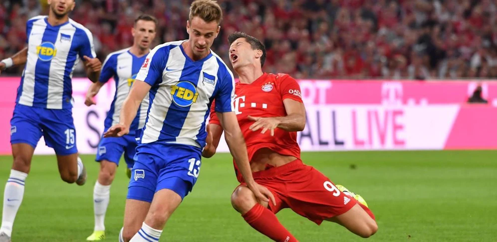 Lukas Klünter gegen Robert Lewandowski