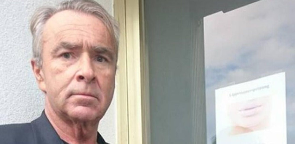 Der Wiener Arzt Thomas Unden wurde bekannt durch die ATV-Serie "Das Geschäft mit der Liebe". Auf Facebook fiel er immer wieder mit rechten Sagern auf.