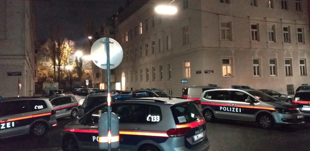 Polizei am Tatort (Symbolbild)