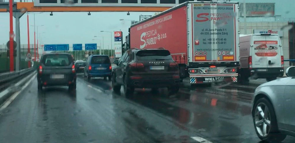 In den Morgenstunden mussten die Autofahrer Nerven bewahren.