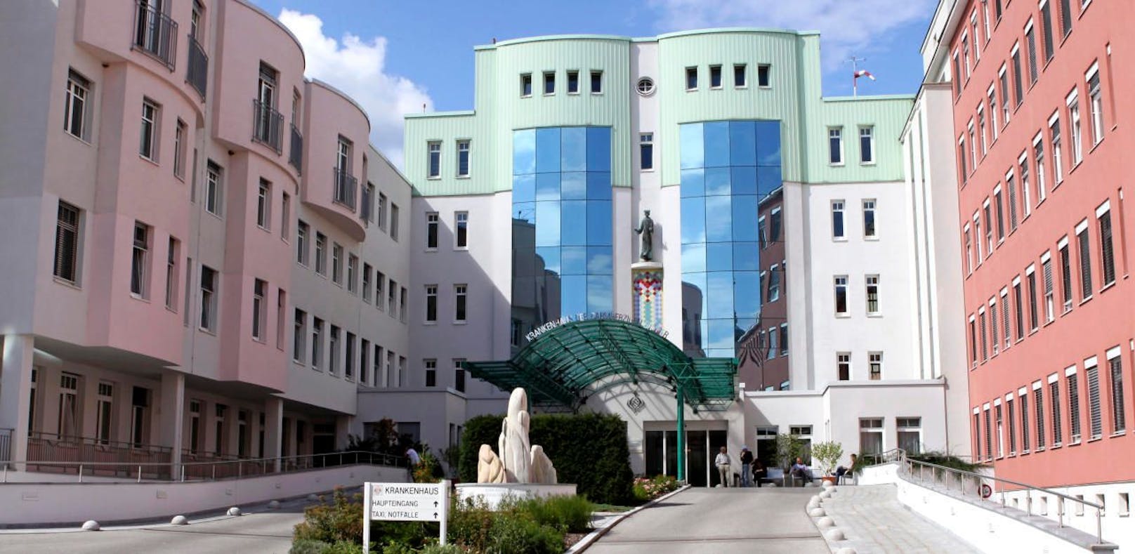 Einige burgenländische Spitalsmitarbeiter befinden sich in häuslicher Quarantäne. Im Bild: Das KH Eisenstadt.
