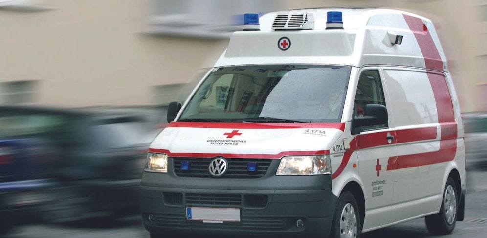 Rettungstransportwagen vom Roten Kreuz