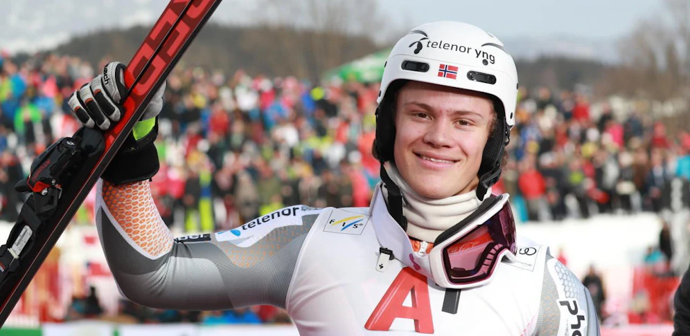 Lucas Braathen raste im Kitz-Slalom sensationell zur Zwischenführung. Der ORF musste seine Fahrt aber nachreichen. 