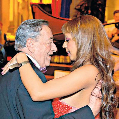 Heute.at - Bahati Venus - Lugners heißer Filmball-Flirt!