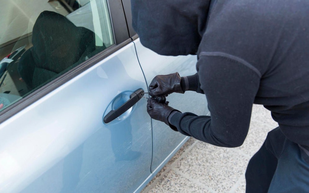 Die Beschuldigten stahlen laut Polizei vier hochpreisige Auto, fuhren damit nach Polen.