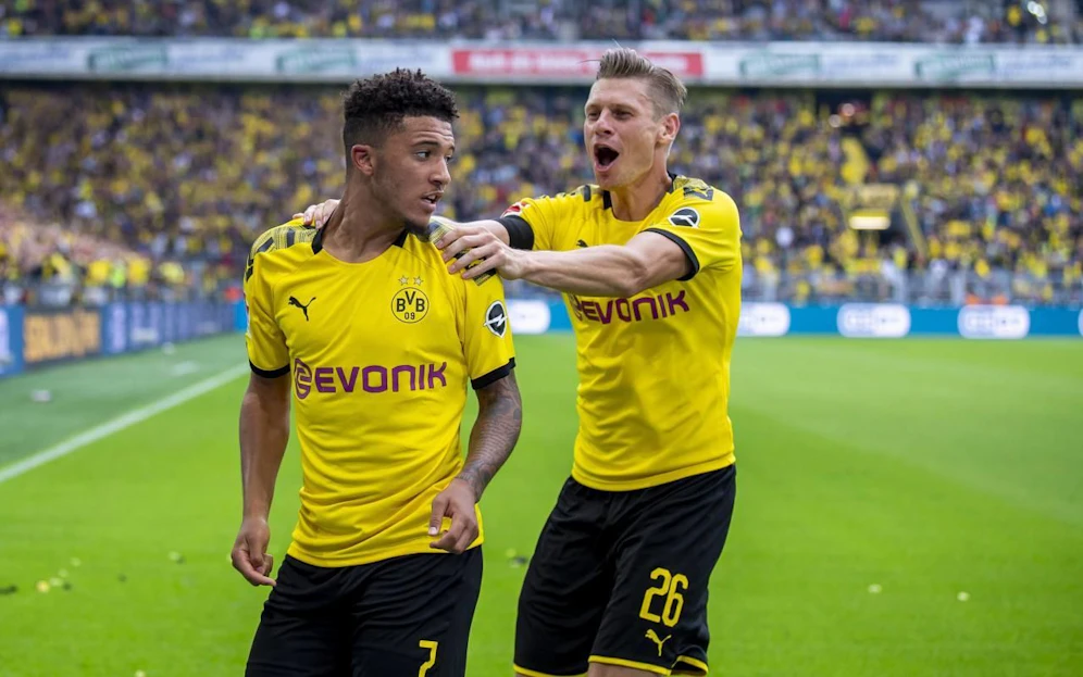 Dortmund schießt sich an die Tabellenspitze. 