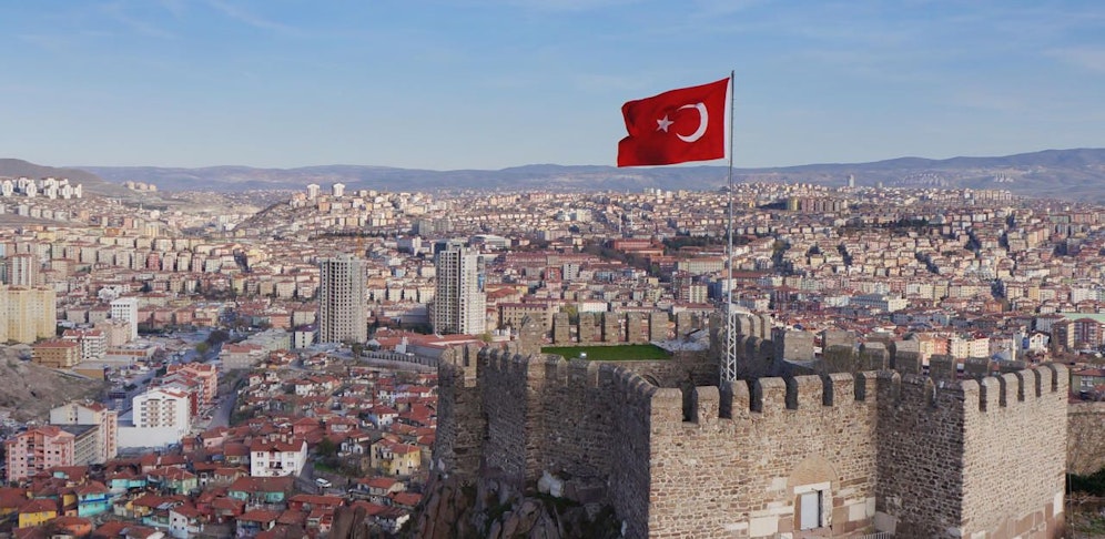 Eine Aufnahme von der Burg von Ankara. 