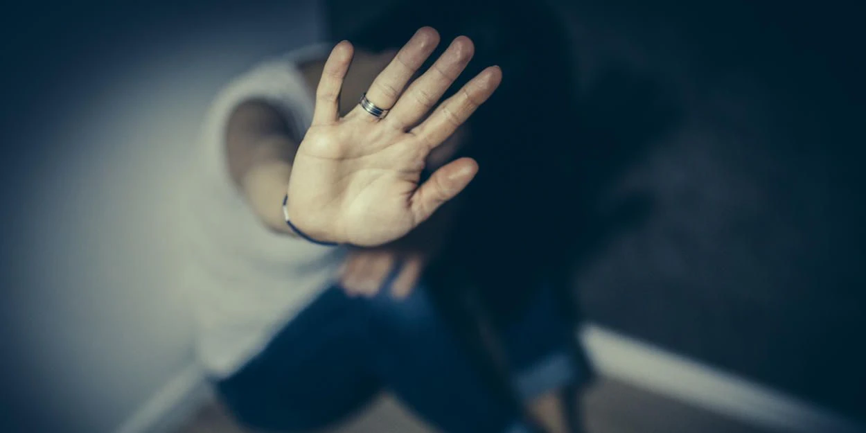 Frauen-Schutzeinrichtungen sind weiterhin für Gewalt-Opfer da.
