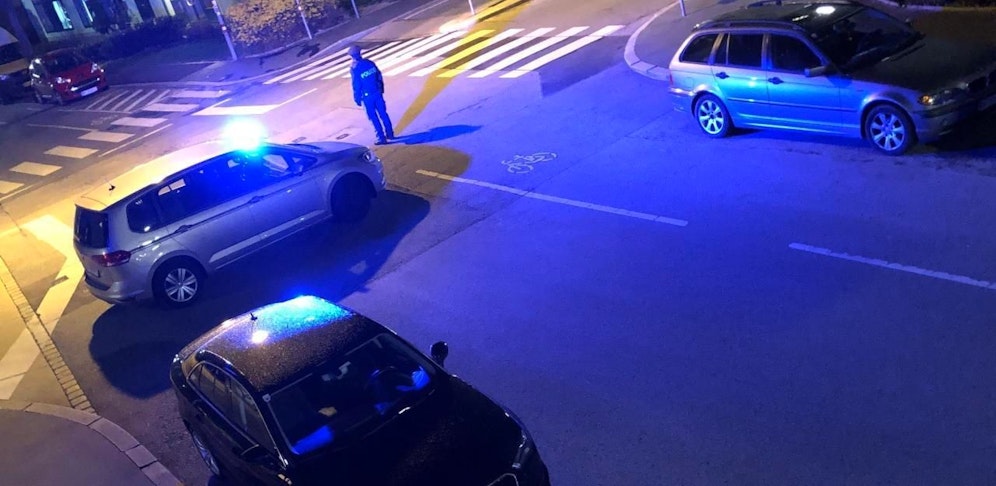 (Symbolbild) Der Verdächtige rief selbst Polizei und Rettung.