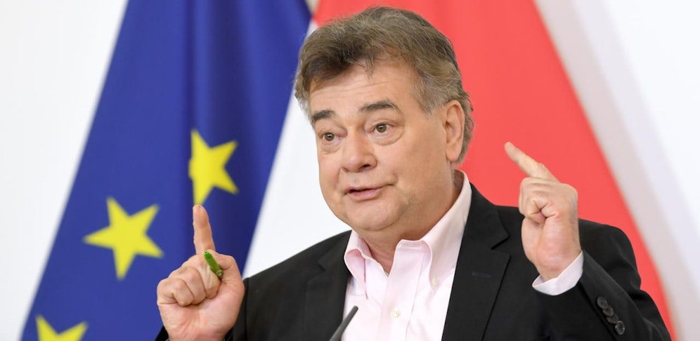 Vizekanzler Werner Kogler (G) während einer PK der Bundesregierung zur aktuellen Lage in der Coronakrise.