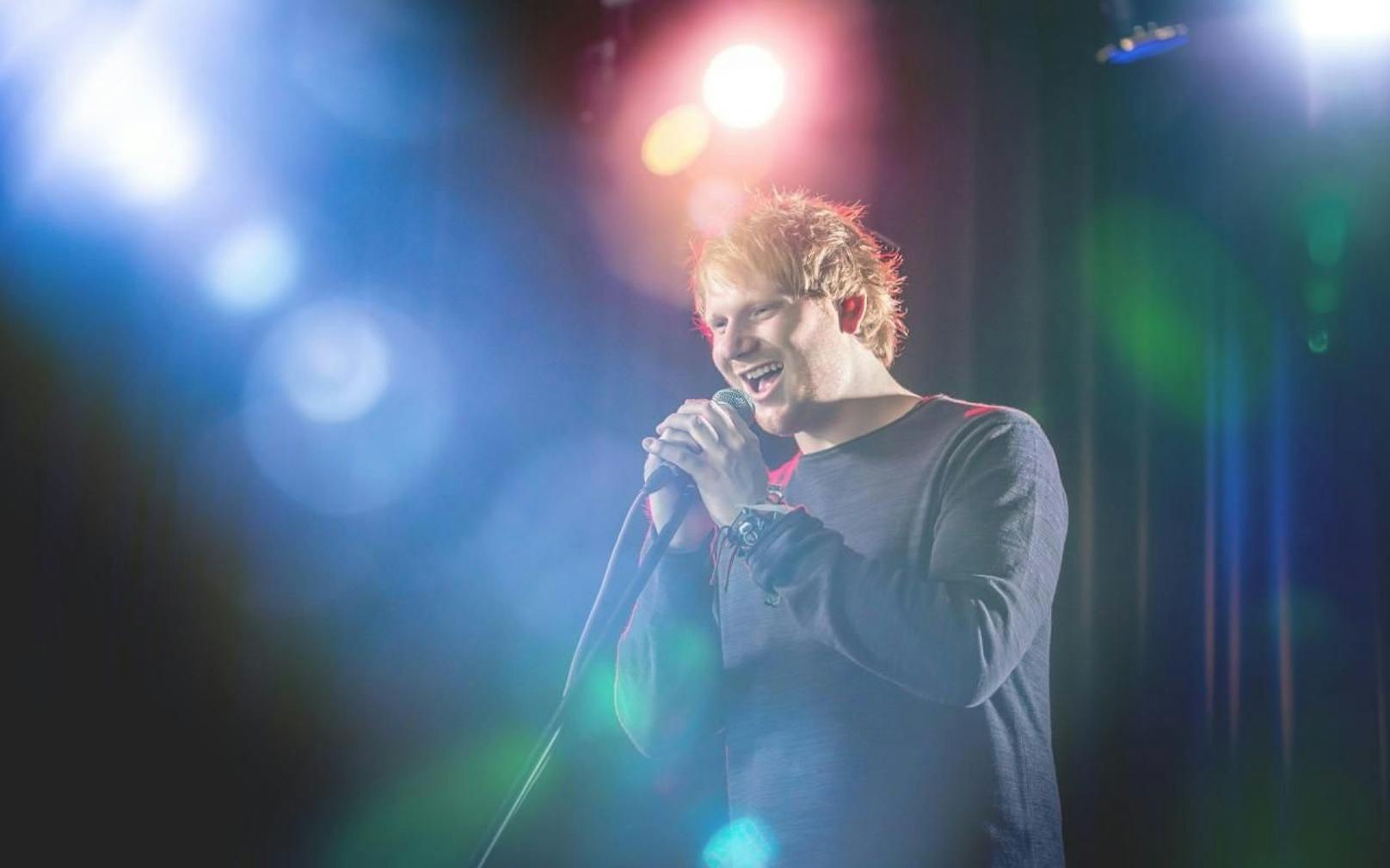 Ed Sheeran Double Nico als Stargast bei der Rox-Jubiläumsfeier