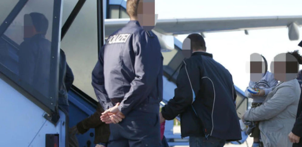 Abschiebungen am Flughafen Wien (Archivfoto). K. wurde mittlerweile aus der Schubhaft entlassen.