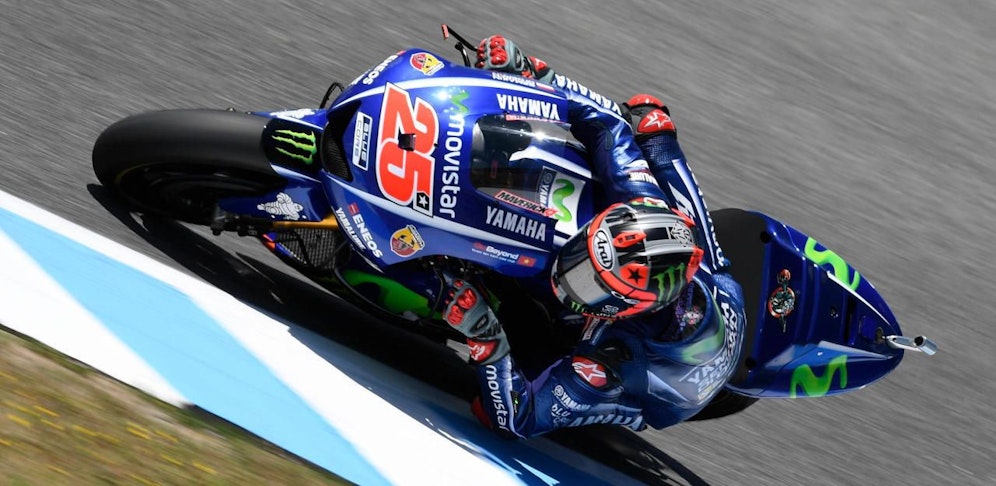 Maverick Vinales raste beim MotoGP-Rennen in Le Mans auf Platz eins.