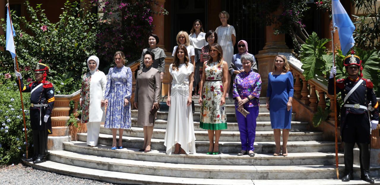 Heute.at - Lunch der First Ladies mit Seespinnen und Stilettos