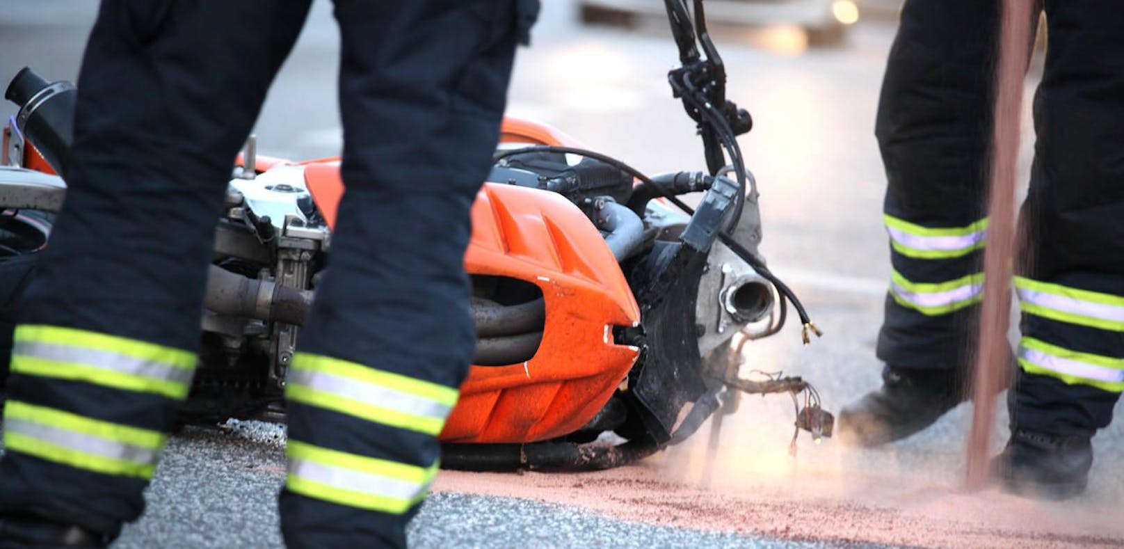 Symbolfoto eines Motorrad-Unfalls.