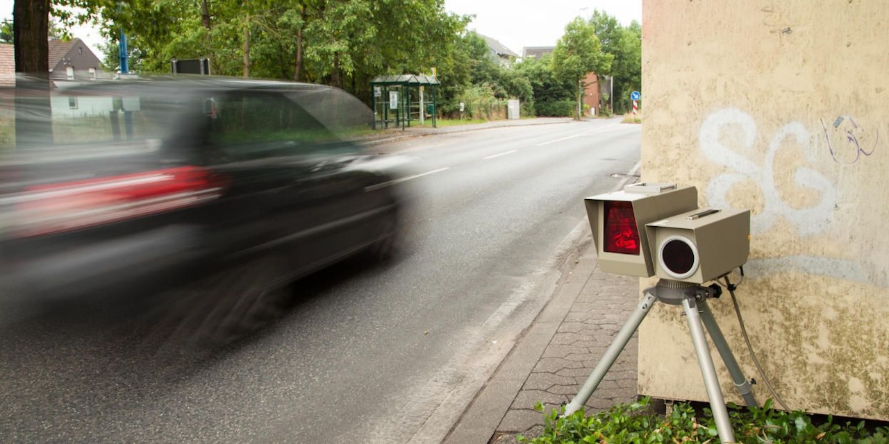 Raserei Beendet Mit 321 Kmh Geblitzt Polizei Bestraft Raser Drastisch Das Ausmaß Ist Schockierend - 4jbdw4t