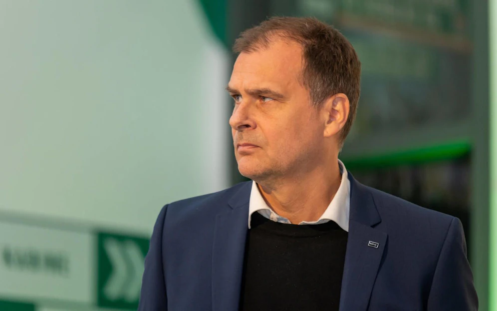 Werder-Manager Klaus Filbry schlägt Alarm. 