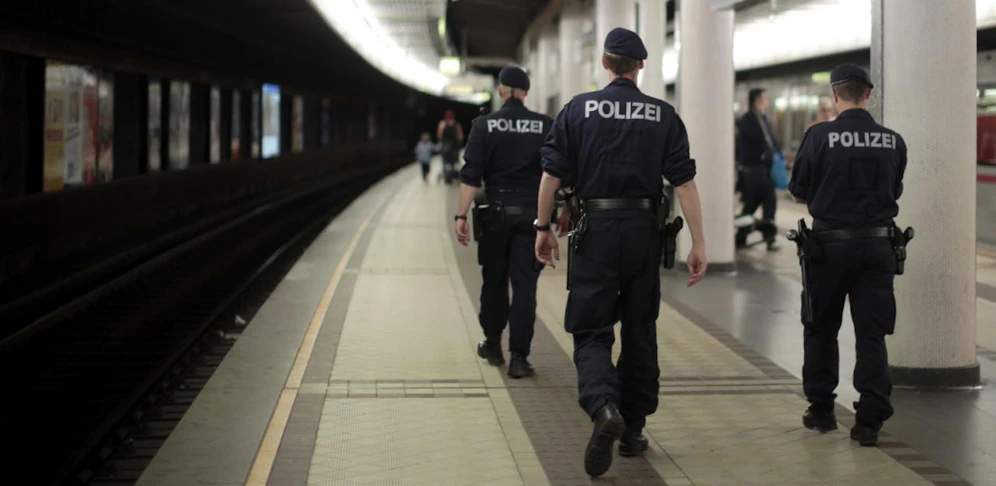 Die Polizei macht entlang der U6-Linie eine Schwerpunktaktion gegen Drogendealer. Archivbild.